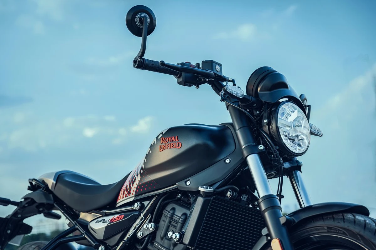 Royal-Enfield 450 Guerrilla Apex 2026 - 9