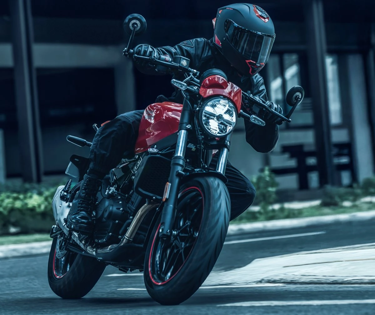 Royal-Enfield 450 Guerrilla Apex 2026 - 5