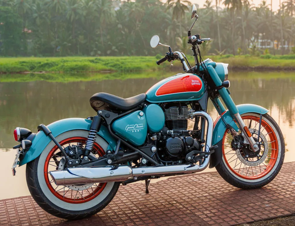 Royal-Enfield Goan Classic 350 " Trip Teal " 2025 - 15