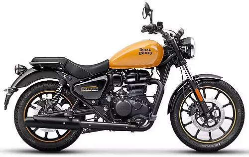 Foto de perfil del Meteor 350 2026 en color naranja.