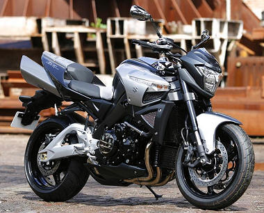 Suzuki b king 1300