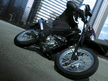 Photo de la Suzuki DR 125 SM 2010