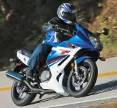 Moto Suzuki 500 GSF 2005