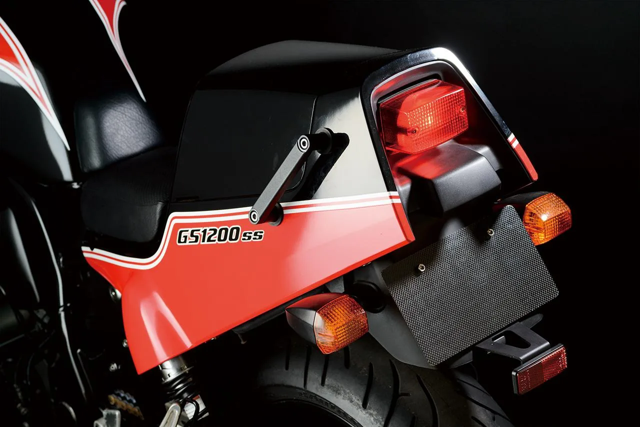 Suzuki GS1200SS 2001 - 12