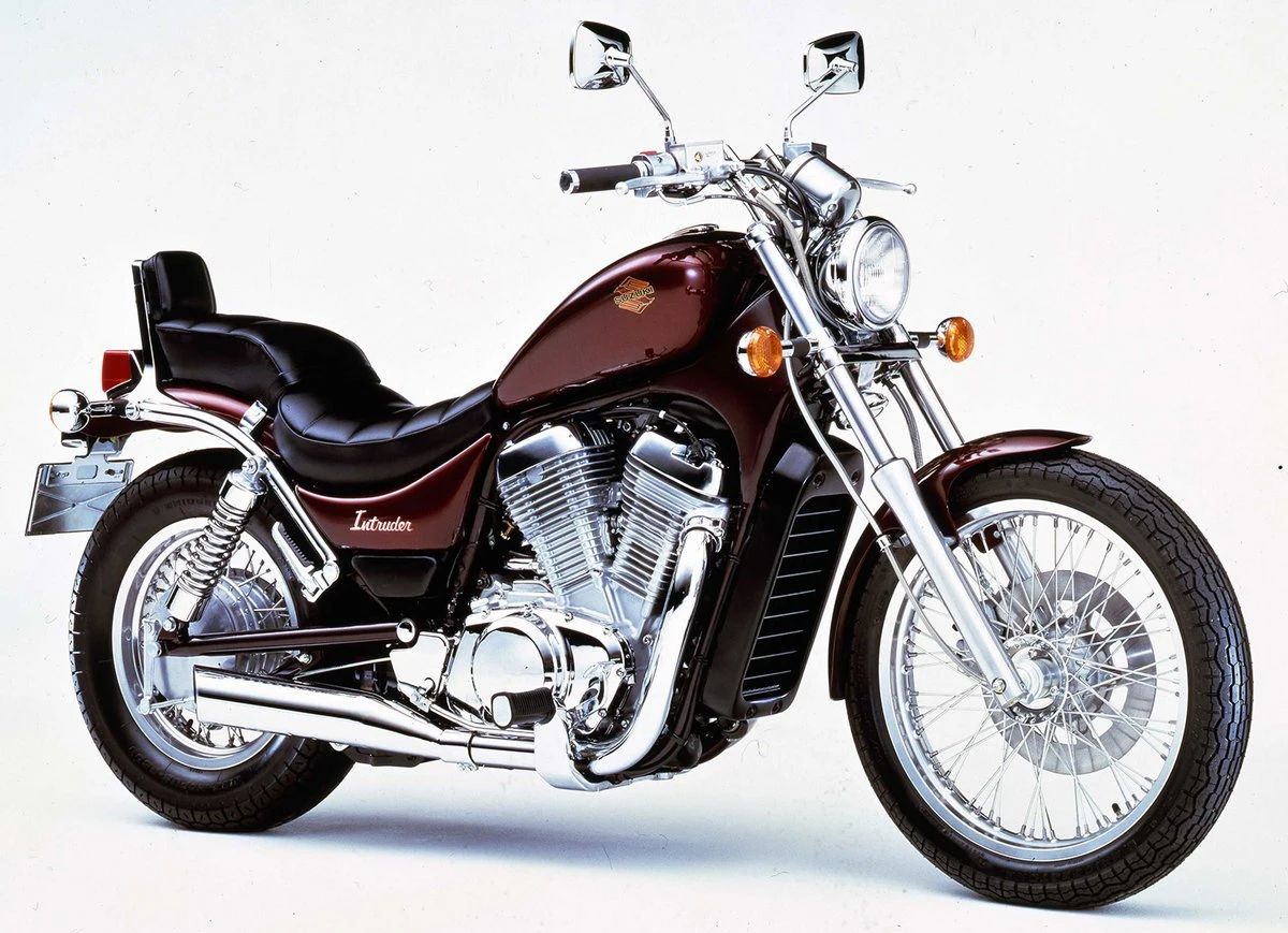 Suzuki VS750 Intruder 1985 - 4