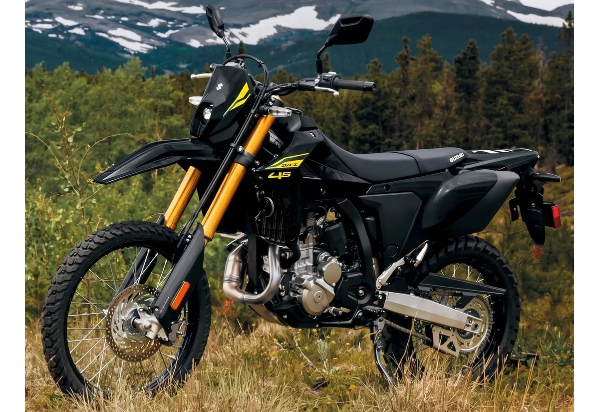 Suzuki DR-Z4S 2027 - Motorcycle specifications, price, reviews, used