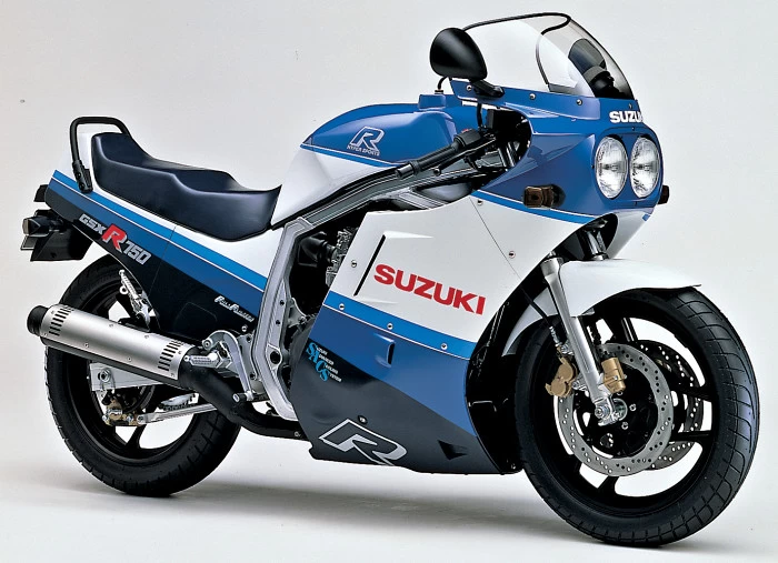スズキ　GSXR750 L0〜 Silver Series Suzuki 750 GSX-R 1987 - Motorcycle specifications, reviews, photos