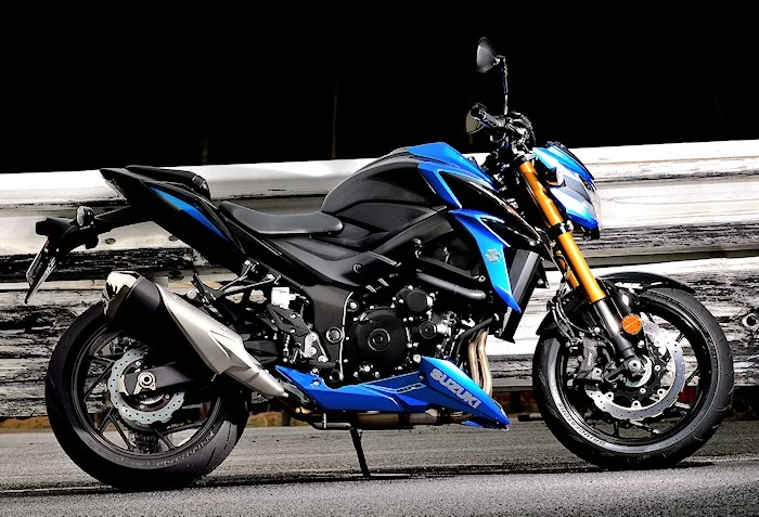 ストレート　M ブラック　ブルー　　black blue  5 Suzuki GSX-S 750 2017 - Motorcycle specifications, price, reviews