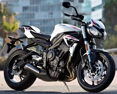 Photo of Triumph 660 Street Triple S 2022
