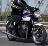 Motorcycle Triumph 865 BONNEVILLE 2015