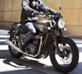 Motorcycle Triumph 900 Street Twin 2020