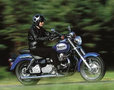 Photo of Triumph 800 BONNEVILLE AMERICA 2003