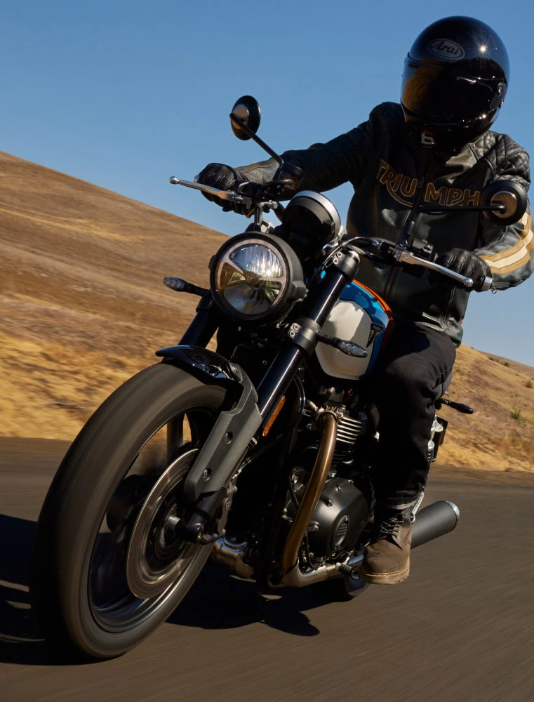 Triumph nouvelle 900 Speed Twin 2025 - 17