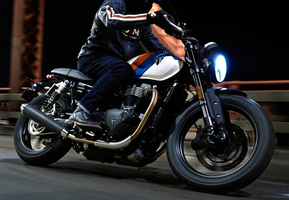 Triumph nouvelle 900 Speed Twin 2025 - 19