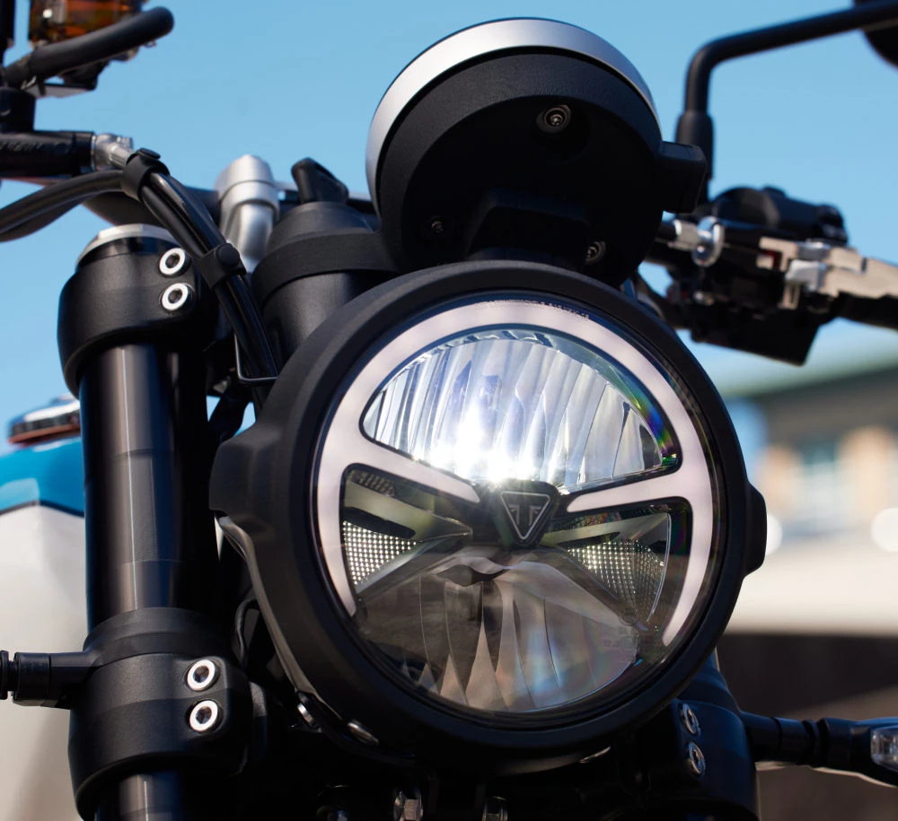 Triumph nouvelle 900 Speed Twin 2025 - 13