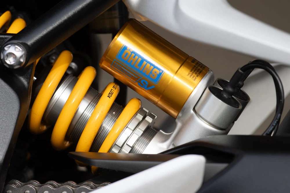 Essai Triumph 1200 Speed Triple RS - amortisseur Öhlins