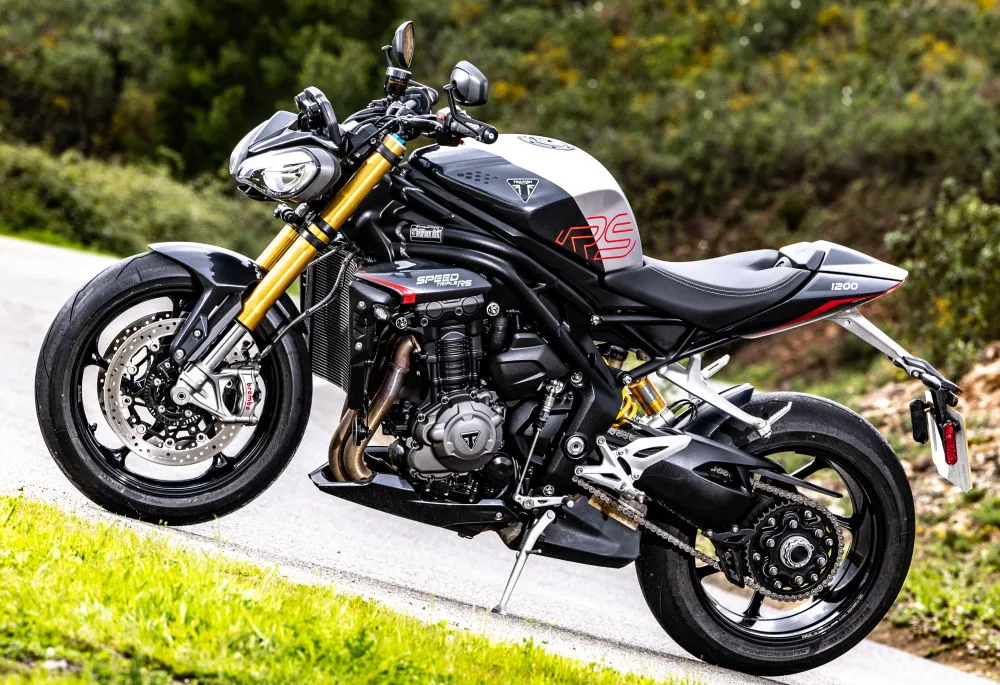 Essai Triumph 1200 Speed Triple RS - statique