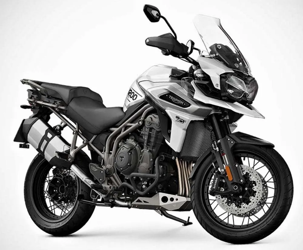 Una moto Triumph 1200 Tiger XCx del año 2021.