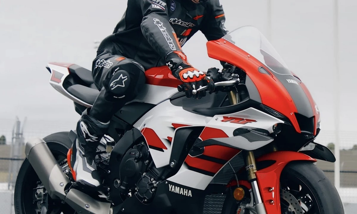 Yamaha 1000 R1 SP 70th Anniversary 2026 - 20