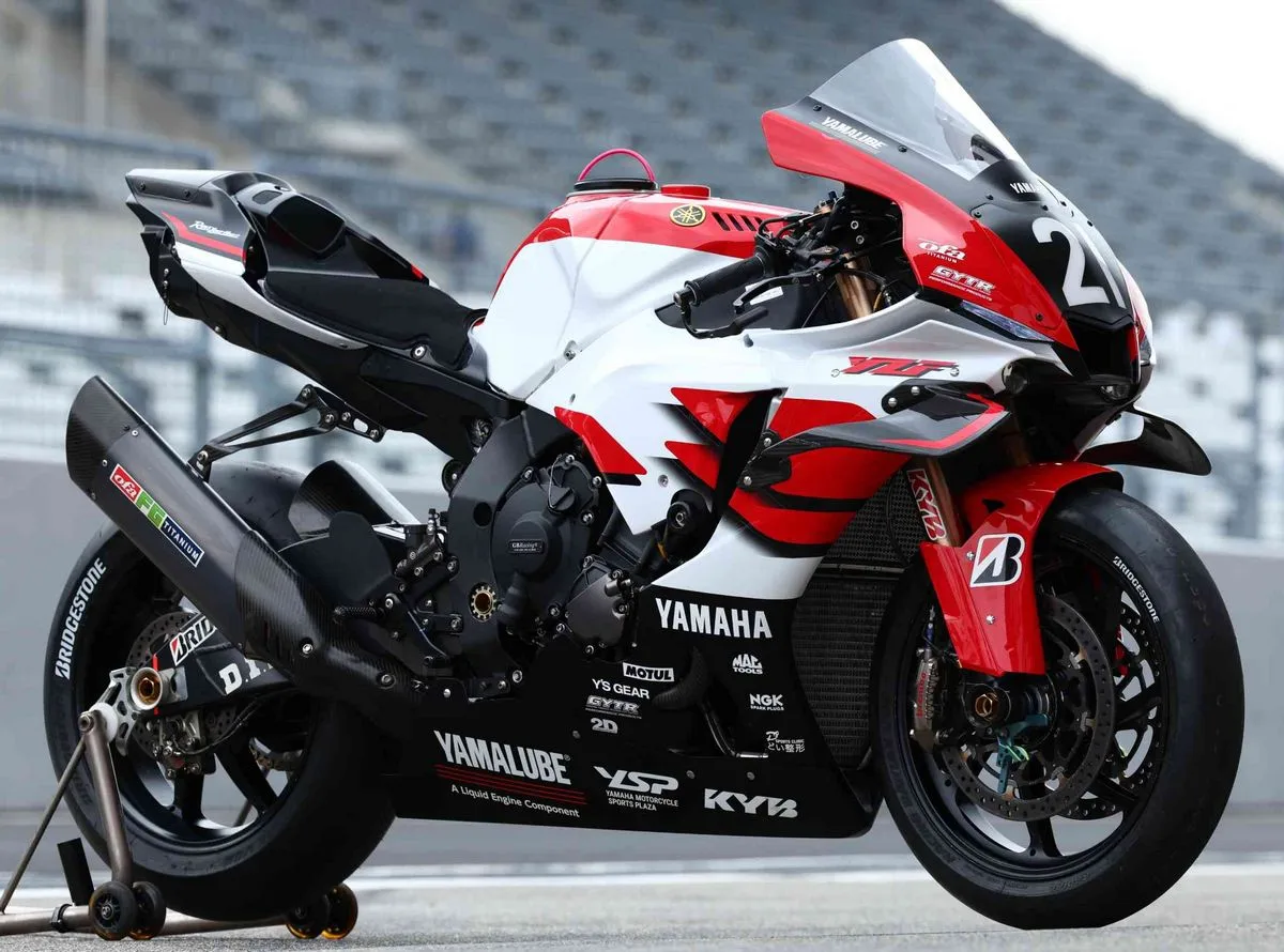 Yamaha 1000 R1 SP 70th Anniversary 2026 - 18