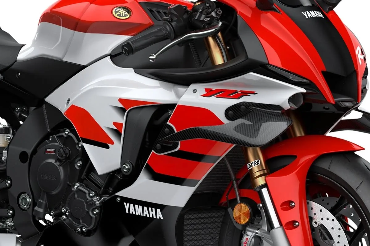 Yamaha 1000 R1 SP 70th Anniversary 2026 - 17