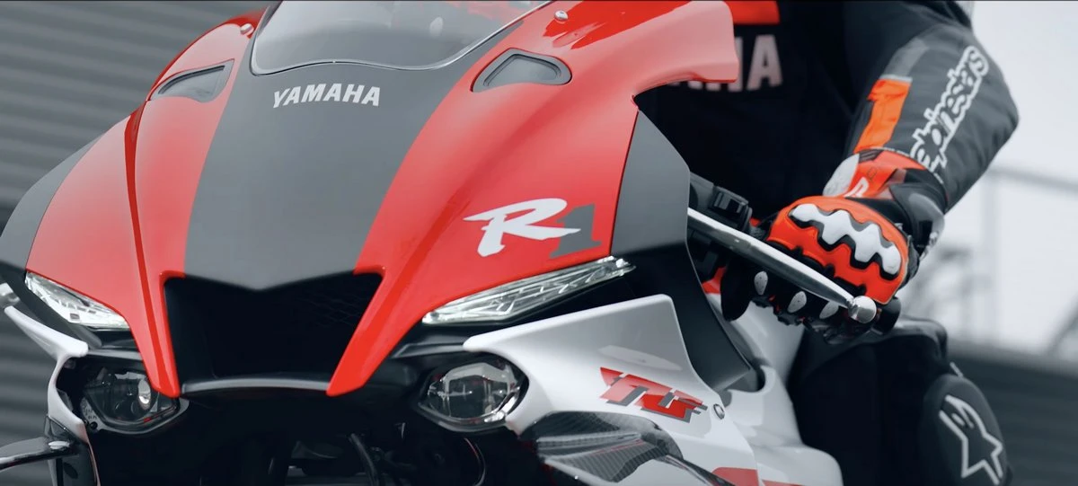 Yamaha 1000 R1 SP 70th Anniversary 2026 - 6