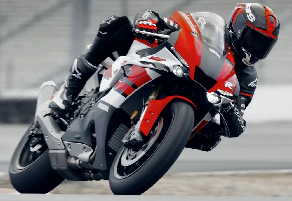 Yamaha 1000 R1 SP 70th Anniversary 2026 - 1