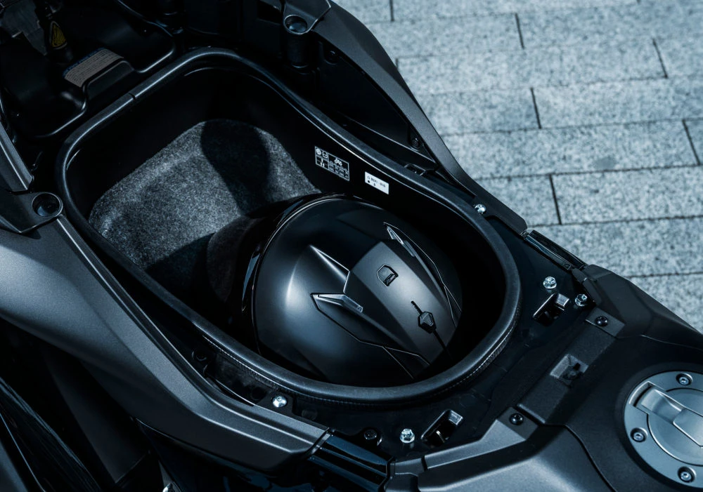 Yamaha TMAX 560 2025 - 17