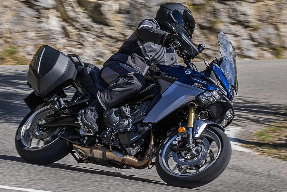 Yamaha Tracer 9 GT+ 2025 - 14