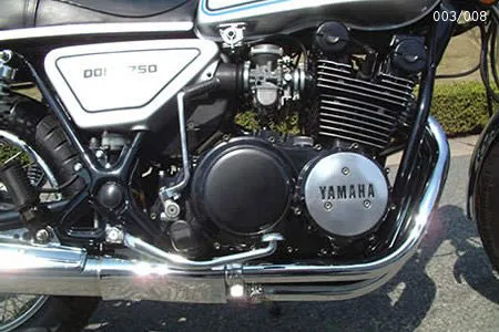 Yamaha XS 750 1976 - 3