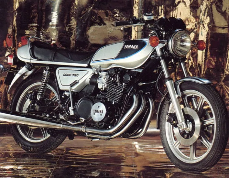 Yamaha XS 750 1976 - 13
