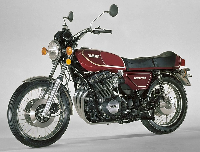 Yamaha XS 750 1976 - 11