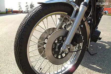 Yamaha XS 750 1976 - 10