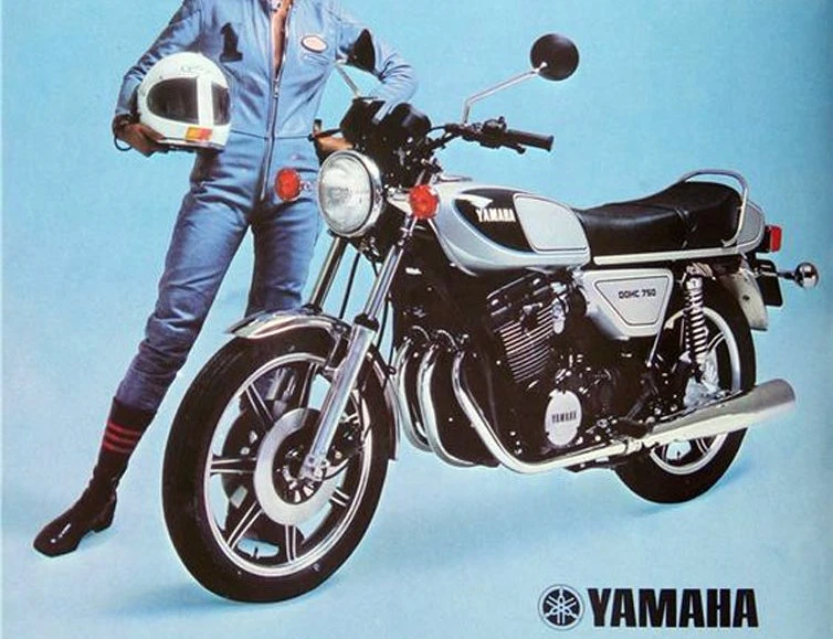 Yamaha XS 750 1976 - 17
