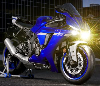 Yamaha R1 1000  2020