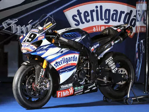 Profile photo of YZF-R1 1000 Factory SUPERBIKE 2009 in color not defined.