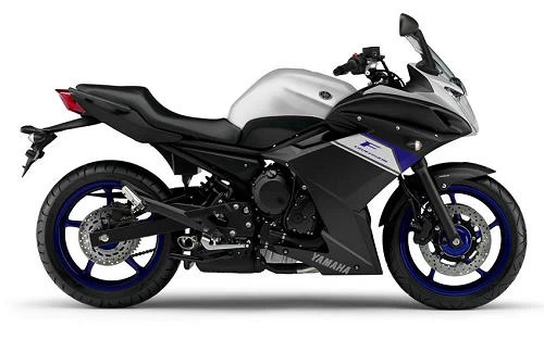 Foto de perfil del XJ6 600 Diversion F 2015 en color indefinido.