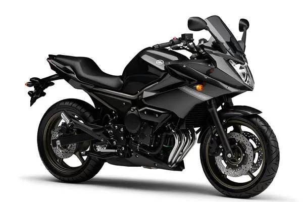 Photo de profil de la XJ6 600 Diversion 2009 en couleur non défini