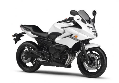 Photo de profil de la XJ6 600 Diversion 2010 en couleur non défini