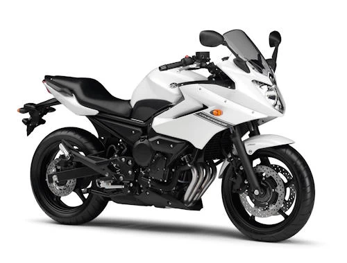 Photo de profil de la XJ6 600 Diversion 2011 en couleur non défini