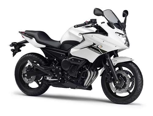 Photo de profil de la XJ6 600 Diversion 2014 en couleur non défini