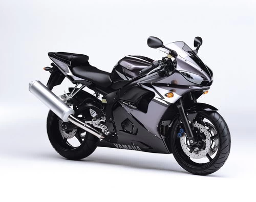 Profile photo of YZF-R6 600 2004 in color not defined.