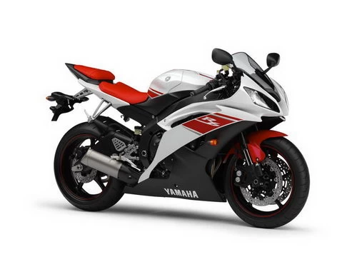 Profile photo of YZF-R6 600 2008 in color not defined.
