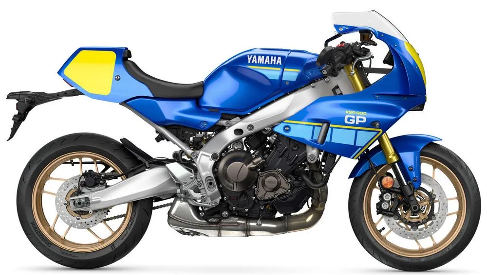 Foto de perfil del XSR 900 GP 2027 en color azul.