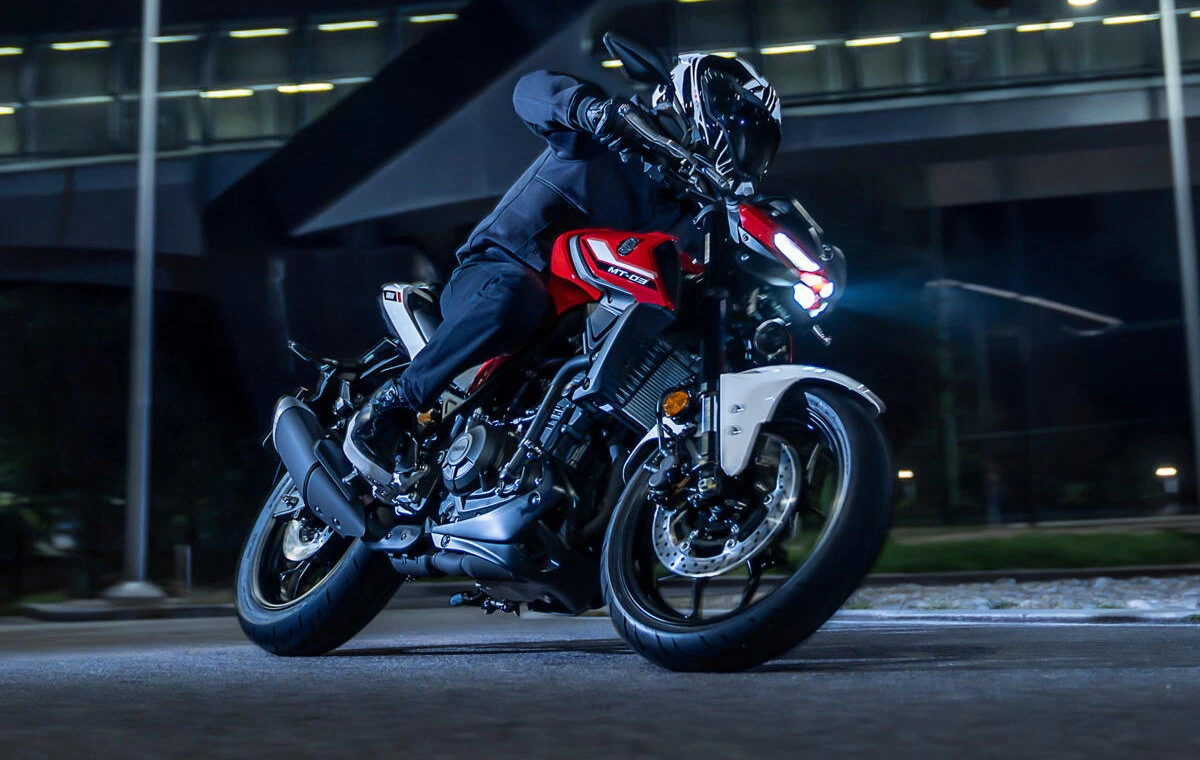 Yamaha MT-03 320 2027 - 1