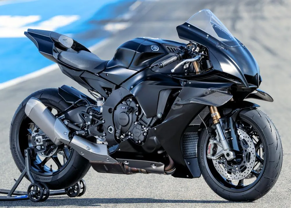 Yamaha 1000 R1 Race 2026 - Motorcycle specifications, reviews, photos