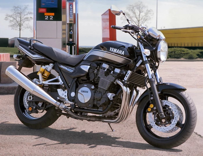 Yamaha XJR 1300 2012 - Ficha de la moto, opinión, fotos, técnica