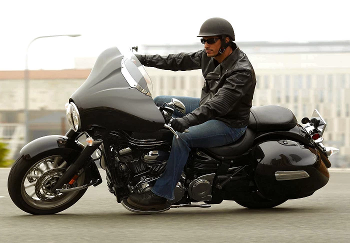 Yamaha XV 1900 A MIDNIGHT STAR CFD 2013 - Motorcycle specifications